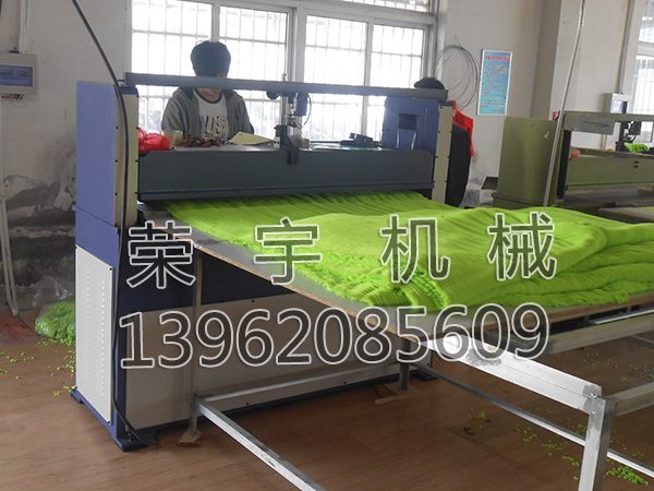 XCLP2-25T/30T平面液压裁断机 XCLP2-25T/30T平面液压裁断机